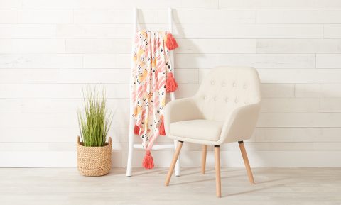 DIY- How to Make a Tassel Blanket