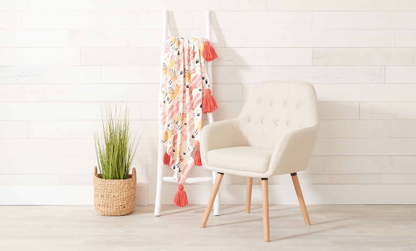 DIY- How to Make a Tassel Blanket