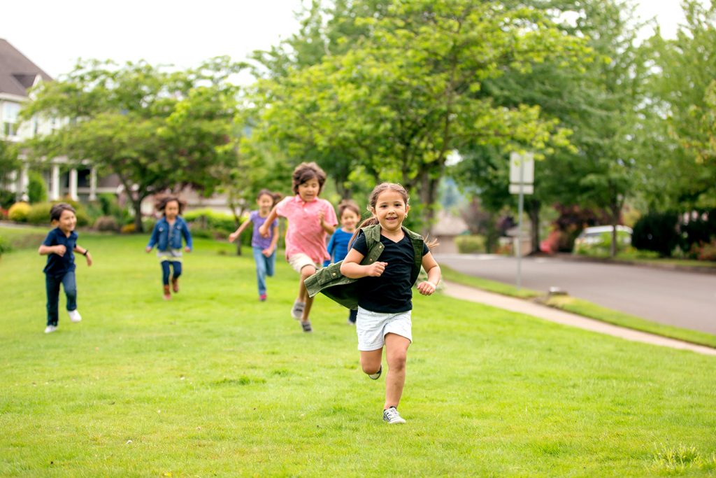 Sticky Tag - fun kids game to play at parties