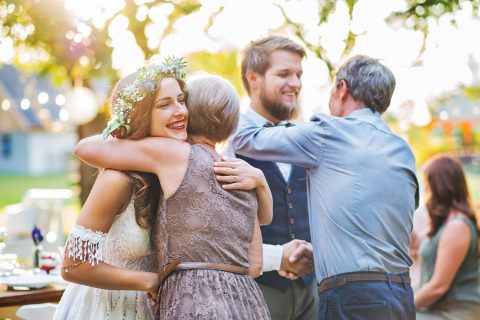 How to make your wedding less expensive for your guests