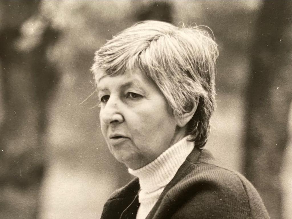 Grandmother of Nathalie Portet