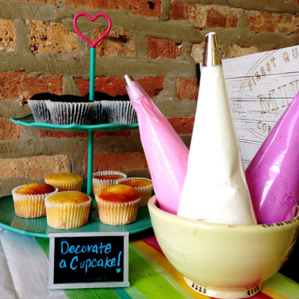 Cupake Decoration Station